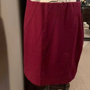 Simply Vera Wang beautiful maroon mini skirt